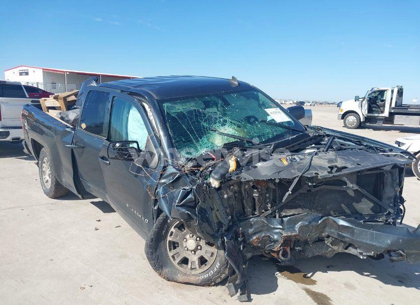 2017 Chevrolet Silverado 1500 2LT (VIN 1GCVKREC7HZ196145) main photo