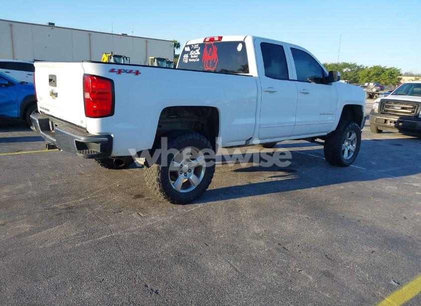 Photo 4 of 2017 Chevrolet Silverado 1500 1LT (VIN 1GCVKREC7HZ216507)