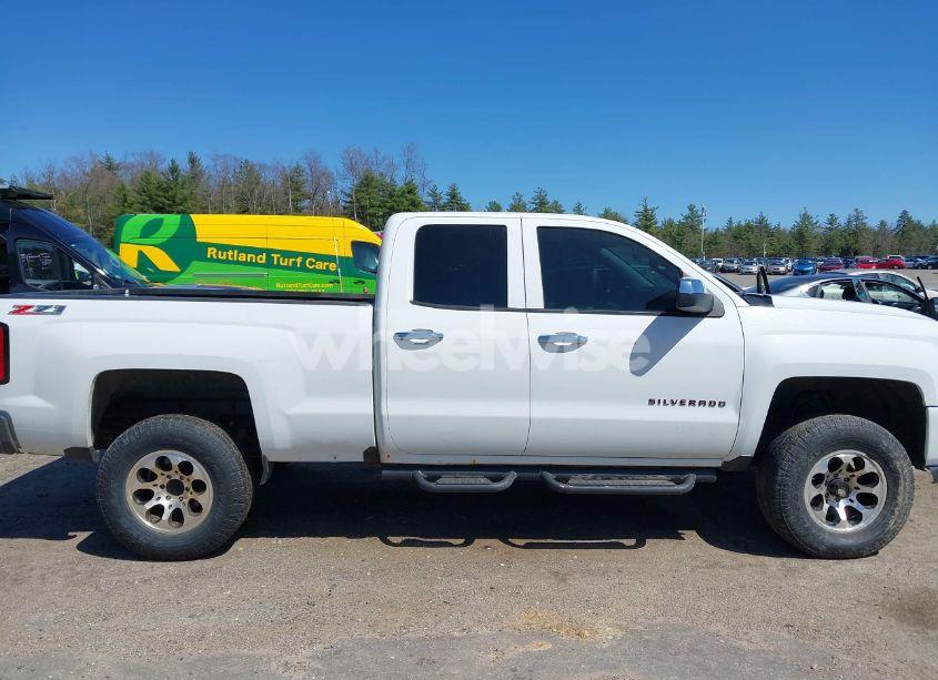 Photo 13 of 2017 Chevrolet Silverado 1500 2LT (VIN 1GCVKREC7HZ372689)