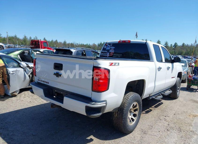 Photo 4 of 2017 Chevrolet Silverado 1500 2LT (VIN 1GCVKREC7HZ372689)
