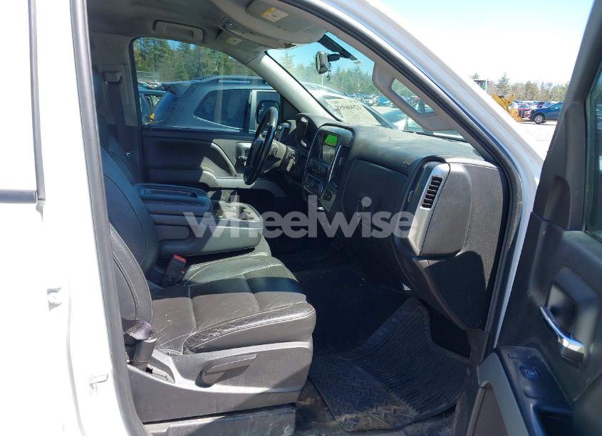 Photo 5 of 2017 Chevrolet Silverado 1500 2LT (VIN 1GCVKREC7HZ372689)