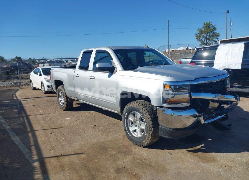 2018 Chevrolet Silverado 1500 1LT (VIN 1GCVKREC7JZ117174) main photo