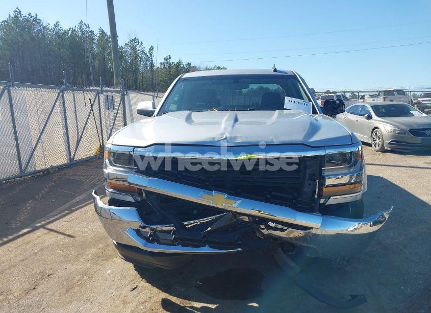 Photo 12 of 2018 Chevrolet Silverado 1500 1LT (VIN 1GCVKREC7JZ117174)