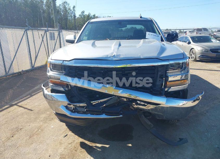Photo 6 of 2018 Chevrolet Silverado 1500 1LT (VIN 1GCVKREC7JZ117174)