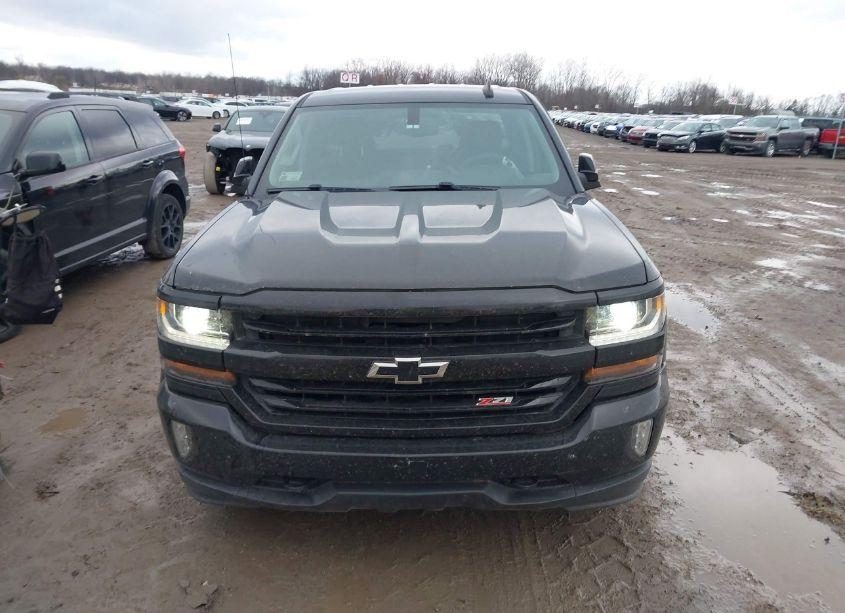 Photo 12 of 2018 Chevrolet Silverado 1500 2LT (VIN 1GCVKREC7JZ121502)