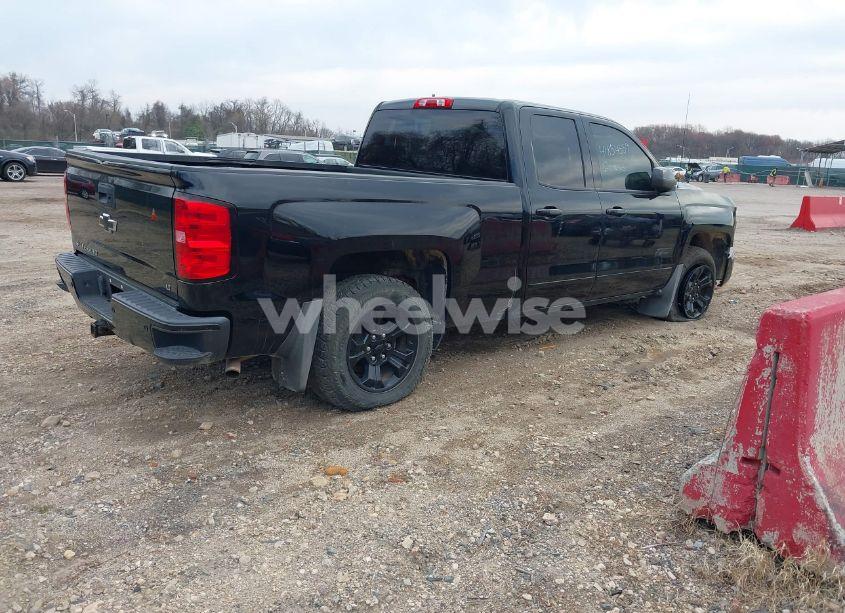 Photo 4 of 2018 Chevrolet Silverado 1500 2LT (VIN 1GCVKREC7JZ165550)