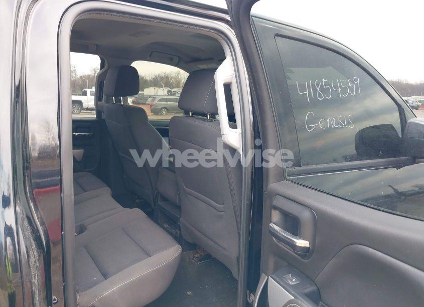 Photo 8 of 2018 Chevrolet Silverado 1500 2LT (VIN 1GCVKREC7JZ165550)