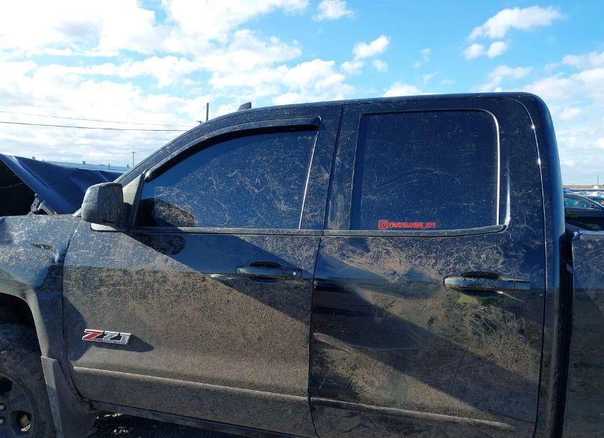 Photo 14 of 2018 Chevrolet Silverado 1500 2LT (VIN 1GCVKREC7JZ179559)