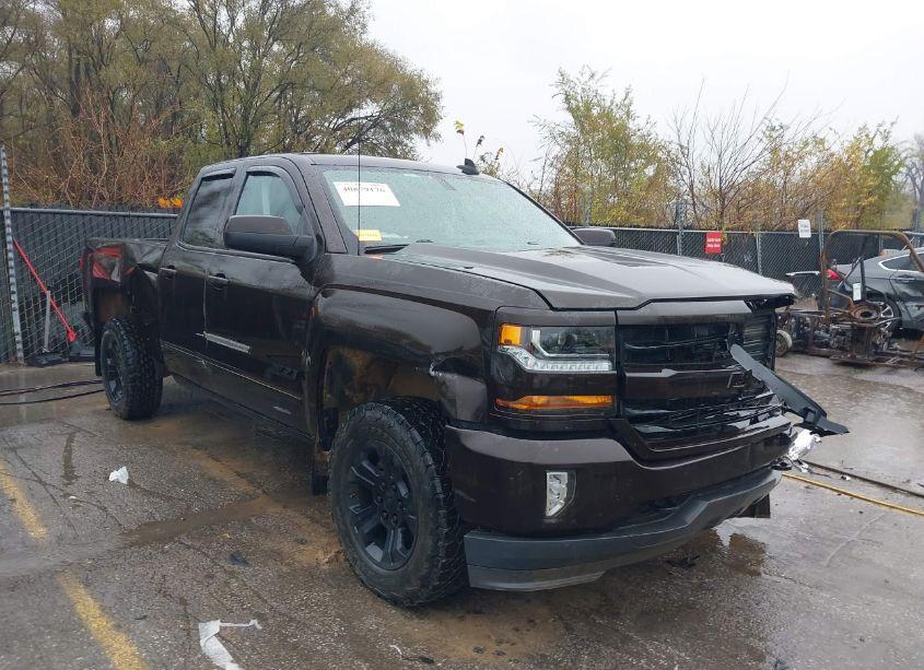 2018 Chevrolet Silverado 1500 2LT (VIN 1GCVKREC7JZ218442) main photo