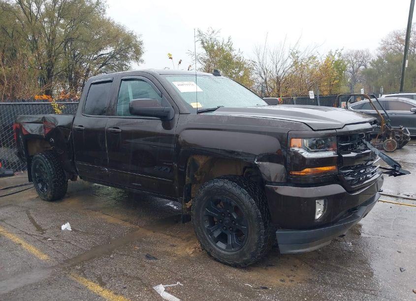 Photo 14 of 2018 Chevrolet Silverado 1500 2LT (VIN 1GCVKREC7JZ218442)
