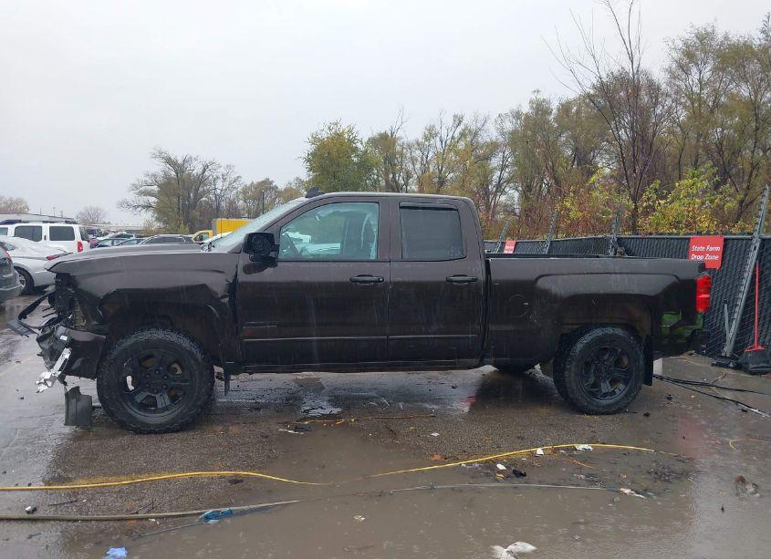 Photo 15 of 2018 Chevrolet Silverado 1500 2LT (VIN 1GCVKREC7JZ218442)