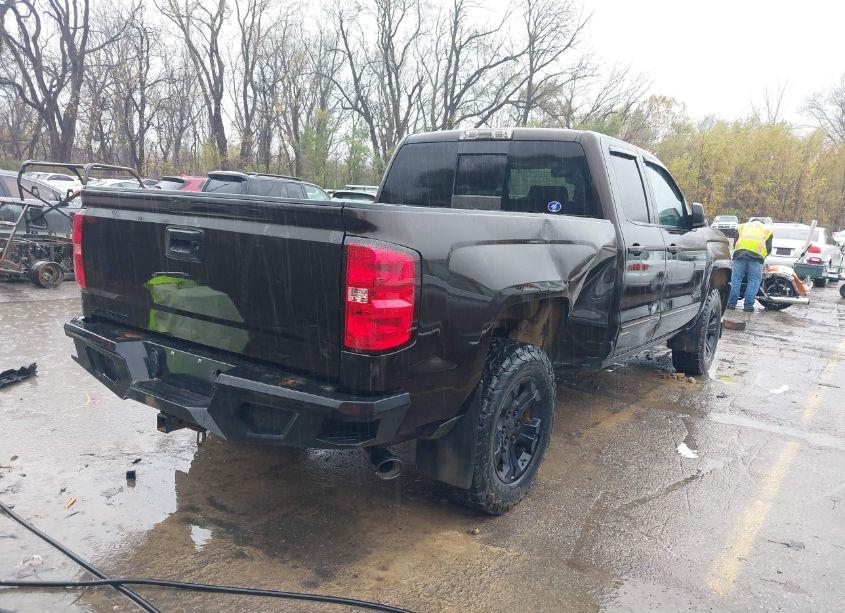 Photo 4 of 2018 Chevrolet Silverado 1500 2LT (VIN 1GCVKREC7JZ218442)