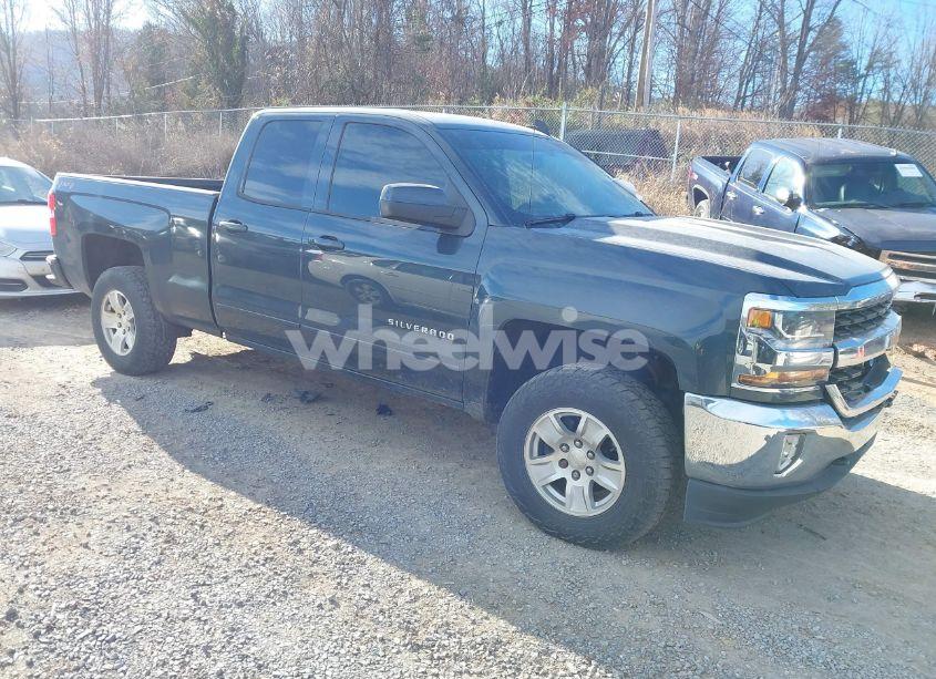 2018 Chevrolet Silverado 1500 1LT (VIN 1GCVKREC7JZ290029) main photo