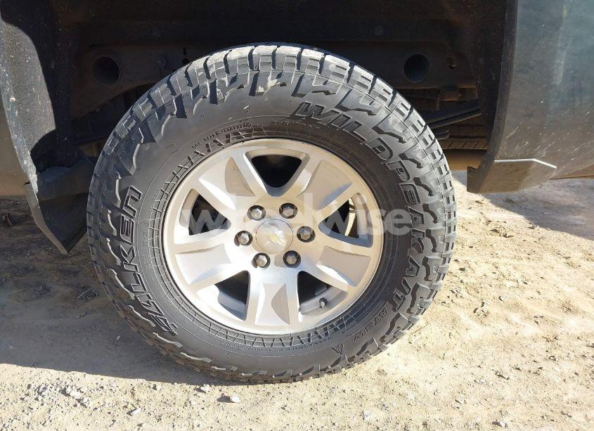 Photo 12 of 2018 Chevrolet Silverado 1500 1LT (VIN 1GCVKREC7JZ290029)