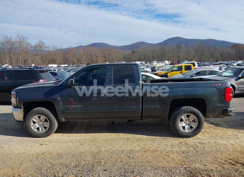 Photo 15 of 2018 Chevrolet Silverado 1500 1LT (VIN 1GCVKREC7JZ290029)