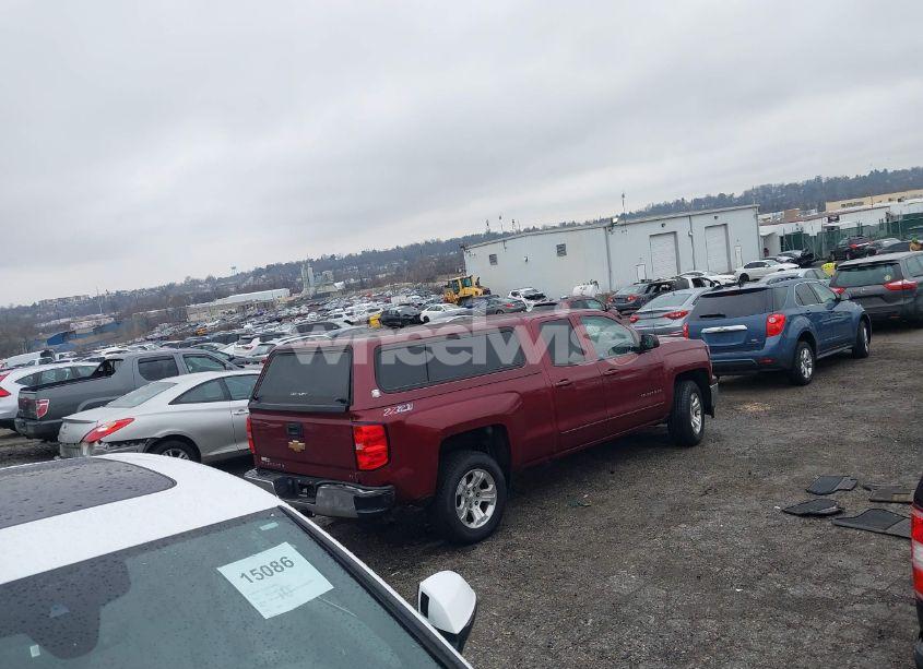 Photo 4 of 2015 Chevrolet Silverado 1500 2LT (VIN 1GCVKREC8FZ238674)