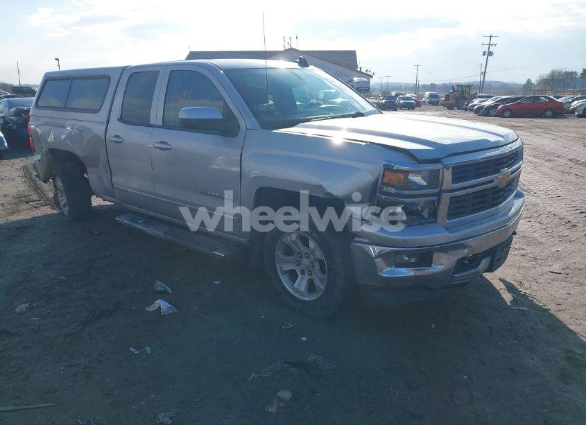 2015 Chevrolet Silverado 1500 2LT (VIN 1GCVKREC8FZ252820) main photo