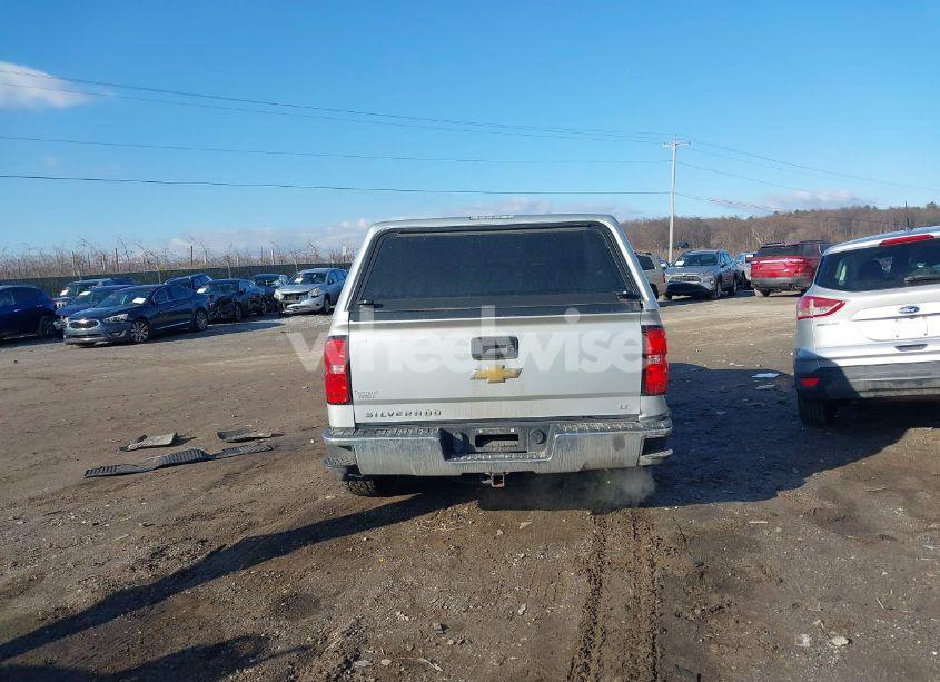 Photo 16 of 2015 Chevrolet Silverado 1500 2LT (VIN 1GCVKREC8FZ252820)
