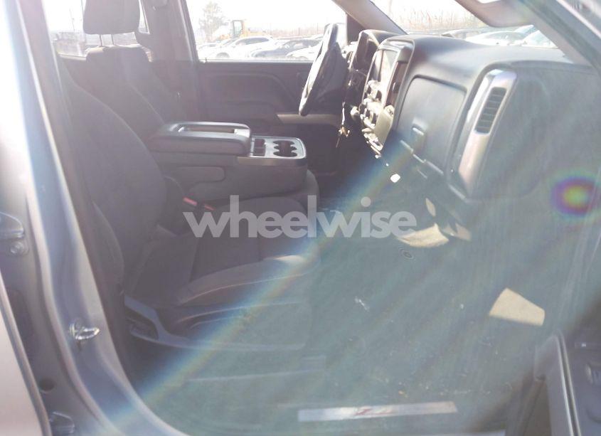 Photo 5 of 2015 Chevrolet Silverado 1500 2LT (VIN 1GCVKREC8FZ252820)