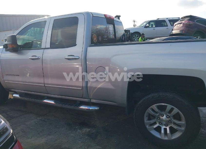 Photo 14 of 2015 Chevrolet Silverado 1500 1LT (VIN 1GCVKREC8FZ282559)