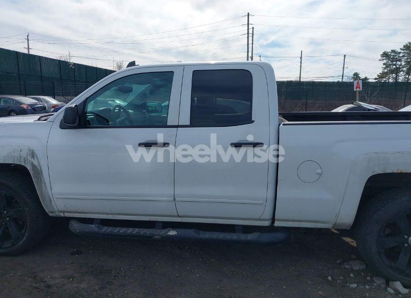 Photo 14 of 2015 Chevrolet Silverado 1500 1LT (VIN 1GCVKREC8FZ315074)