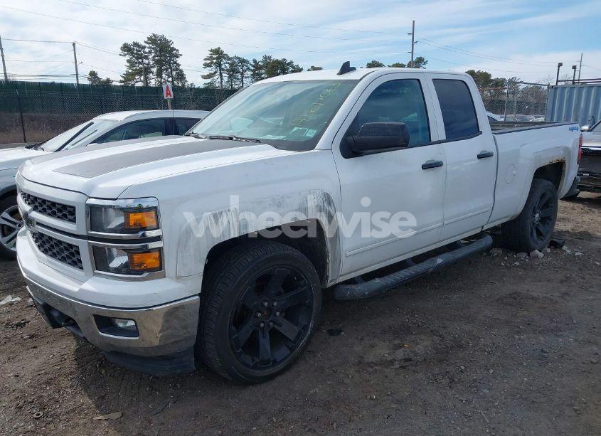 Photo 2 of 2015 Chevrolet Silverado 1500 1LT (VIN 1GCVKREC8FZ315074)
