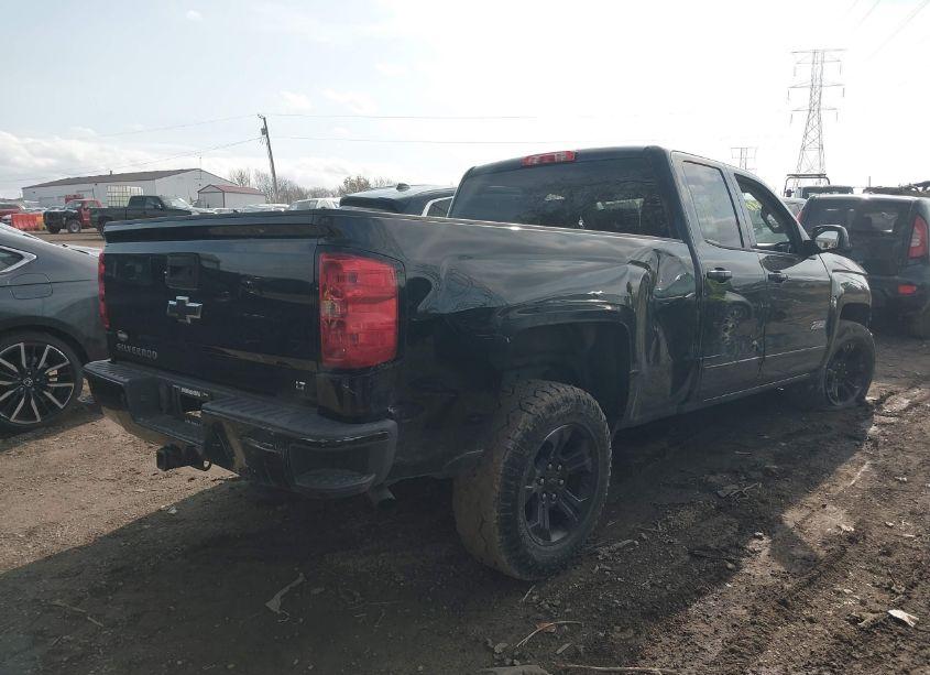 Photo 4 of 2015 Chevrolet Silverado 1500 2LT (VIN 1GCVKREC8FZ357700)