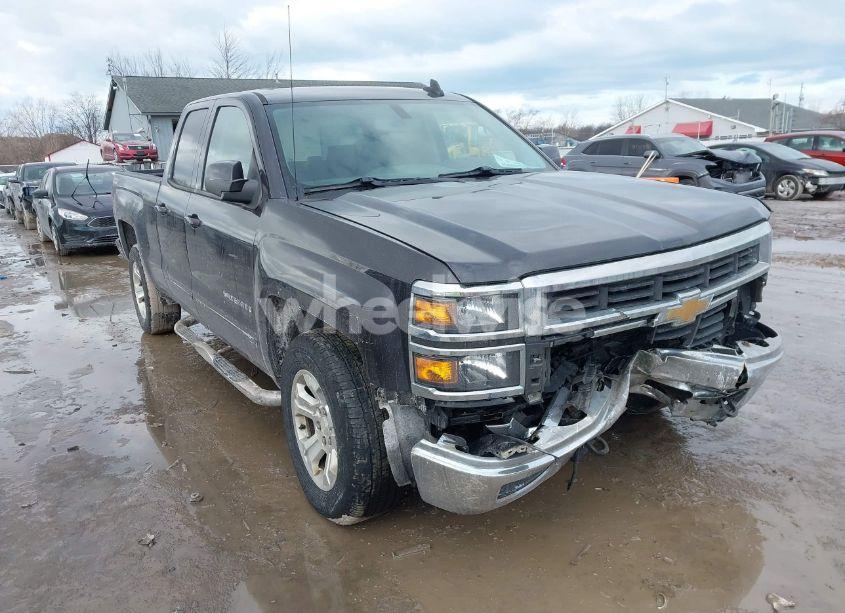 2015 Chevrolet Silverado 1500 2LT (VIN 1GCVKREC8FZ361181) main photo