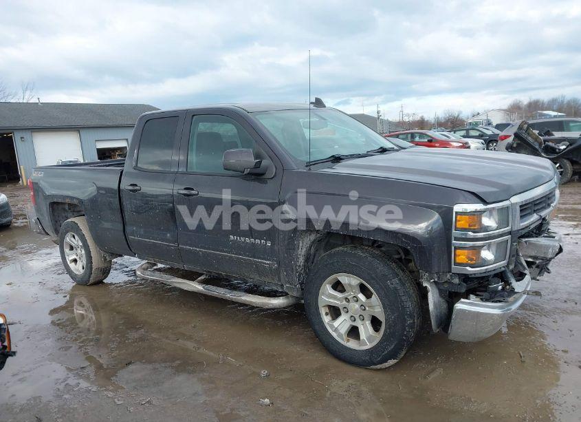 Photo 13 of 2015 Chevrolet Silverado 1500 2LT (VIN 1GCVKREC8FZ361181)