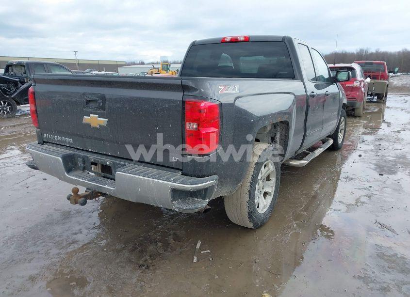 Photo 4 of 2015 Chevrolet Silverado 1500 2LT (VIN 1GCVKREC8FZ361181)