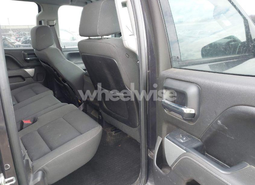 Photo 8 of 2015 Chevrolet Silverado 1500 2LT (VIN 1GCVKREC8FZ361181)