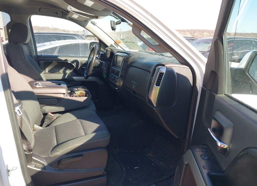 Photo 5 of 2015 Chevrolet Silverado 1500 2LT (VIN 1GCVKREC8FZ387442)