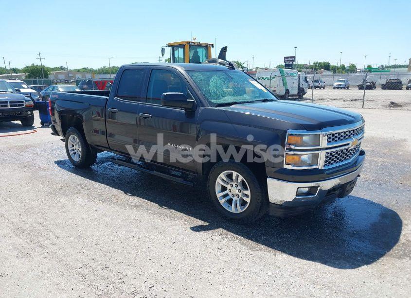 2015 Chevrolet Silverado 1500 1LT (VIN 1GCVKREC8FZ438244) main photo