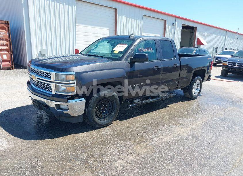 Photo 2 of 2015 Chevrolet Silverado 1500 1LT (VIN 1GCVKREC8FZ438244)