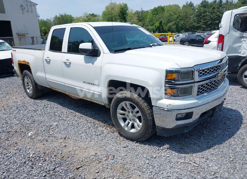 2015 Chevrolet Silverado 1500 1LT (VIN 1GCVKREC8FZ443802) main photo