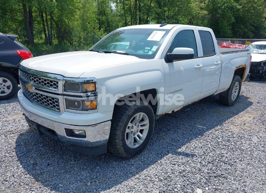 Photo 2 of 2015 Chevrolet Silverado 1500 1LT (VIN 1GCVKREC8FZ443802)