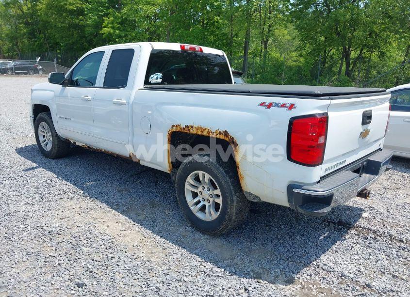 Photo 3 of 2015 Chevrolet Silverado 1500 1LT (VIN 1GCVKREC8FZ443802)