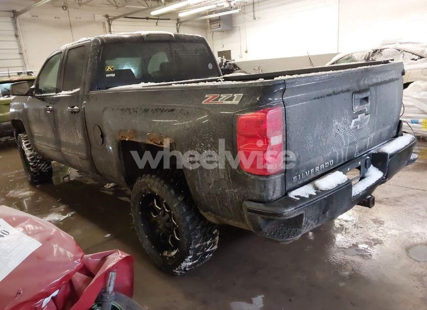 Photo 3 of 2016 Chevrolet Silverado 1500 2LT (VIN 1GCVKREC8GZ136907)