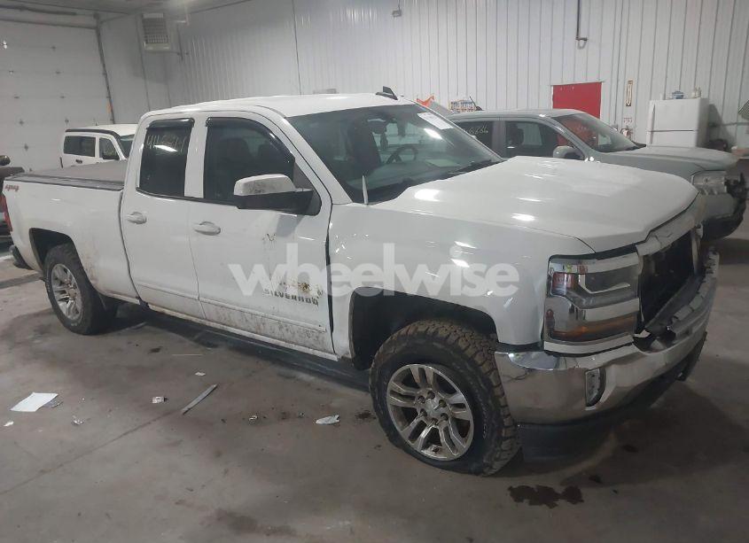 2016 Chevrolet Silverado 1500 1LT (VIN 1GCVKREC8GZ151746) main photo