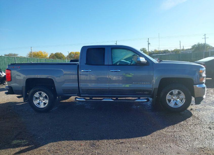 Photo 13 of 2016 Chevrolet Silverado 1500 1LT (VIN 1GCVKREC8GZ157742)
