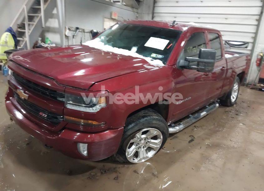 Photo 2 of 2016 Chevrolet Silverado 1500 2LT (VIN 1GCVKREC8GZ264466)