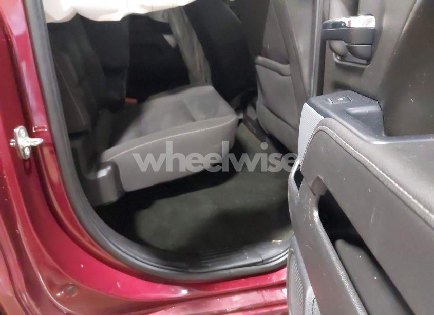 Photo 8 of 2016 Chevrolet Silverado 1500 2LT (VIN 1GCVKREC8GZ264466)