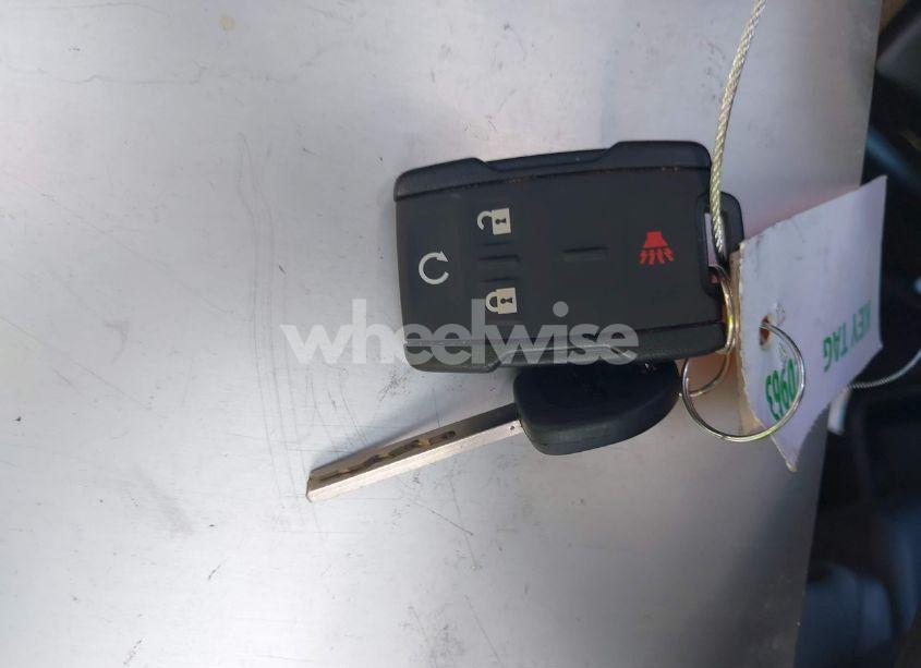 Photo 11 of 2016 Chevrolet Silverado 1500 1LT (VIN 1GCVKREC8GZ390035)