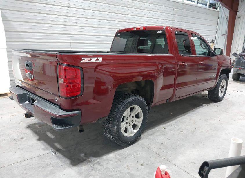 Photo 4 of 2017 Chevrolet Silverado 1500 2LT (VIN 1GCVKREC8HZ139761)