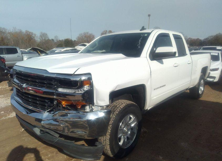 Photo 2 of 2017 Chevrolet Silverado 1500 1LT/2LT (VIN 1GCVKREC8HZ141381)