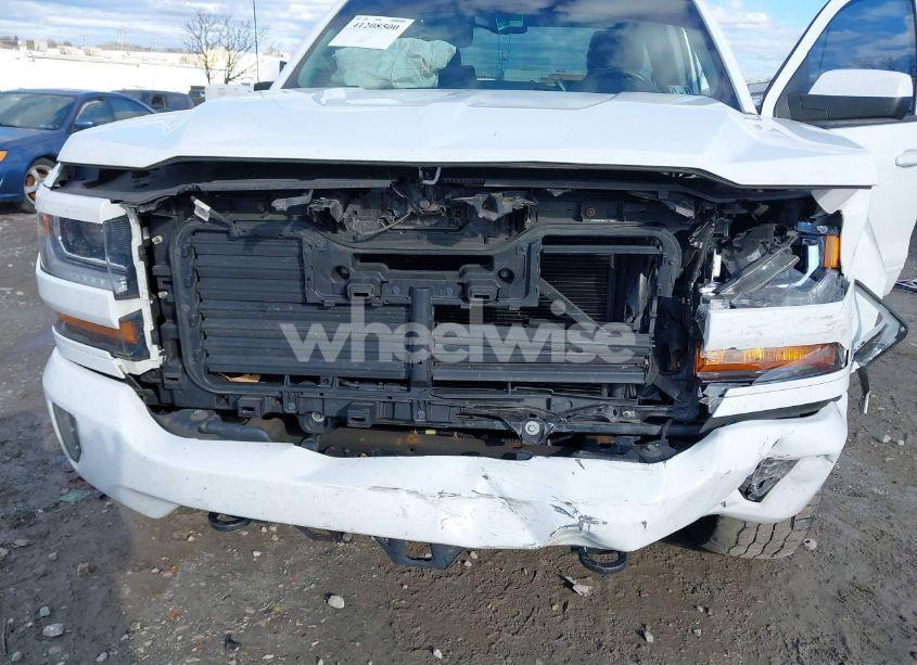 Photo 6 of 2017 Chevrolet Silverado 1500 2LT (VIN 1GCVKREC8HZ167723)