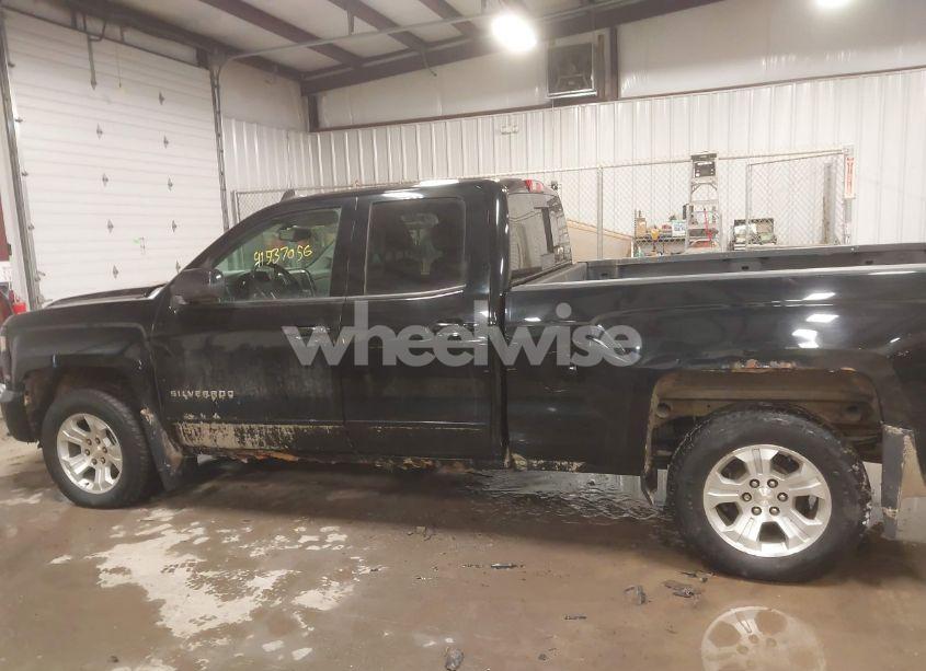 Photo 15 of 2017 Chevrolet Silverado 1500 2LT (VIN 1GCVKREC8HZ224857)