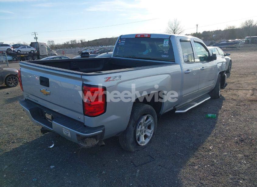 Photo 4 of 2017 Chevrolet Silverado 1500 2LT (VIN 1GCVKREC8HZ336428)