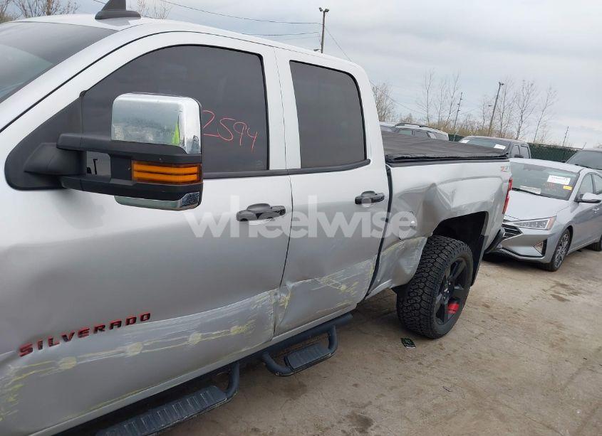 Photo 14 of 2017 Chevrolet Silverado 1500 2LT (VIN 1GCVKREC8HZ365945)