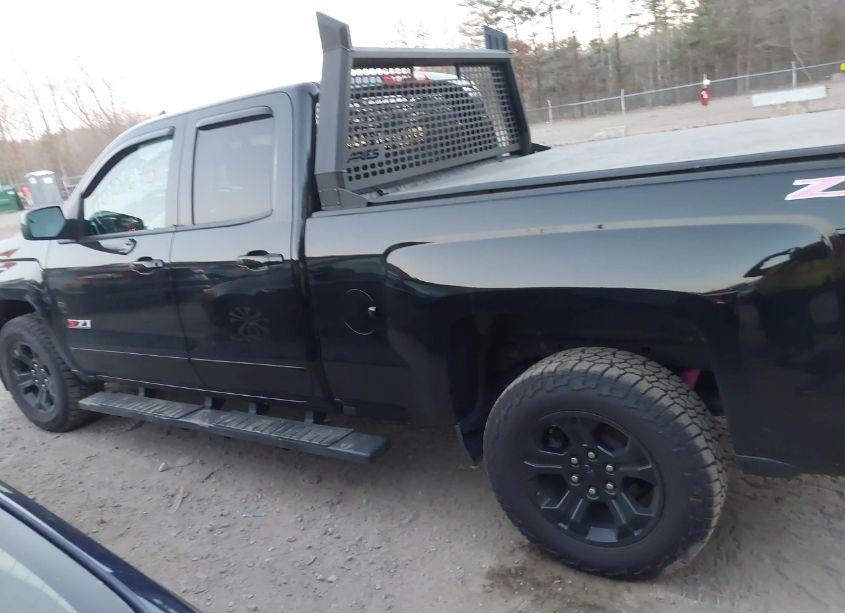 Photo 14 of 2017 Chevrolet Silverado 1500 2LT (VIN 1GCVKREC8HZ369056)